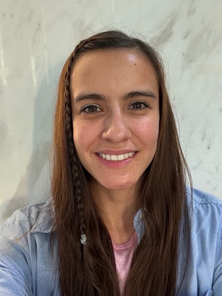 <strong>María José A.</strong>